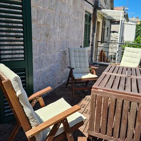 Verdi 2 Apartman